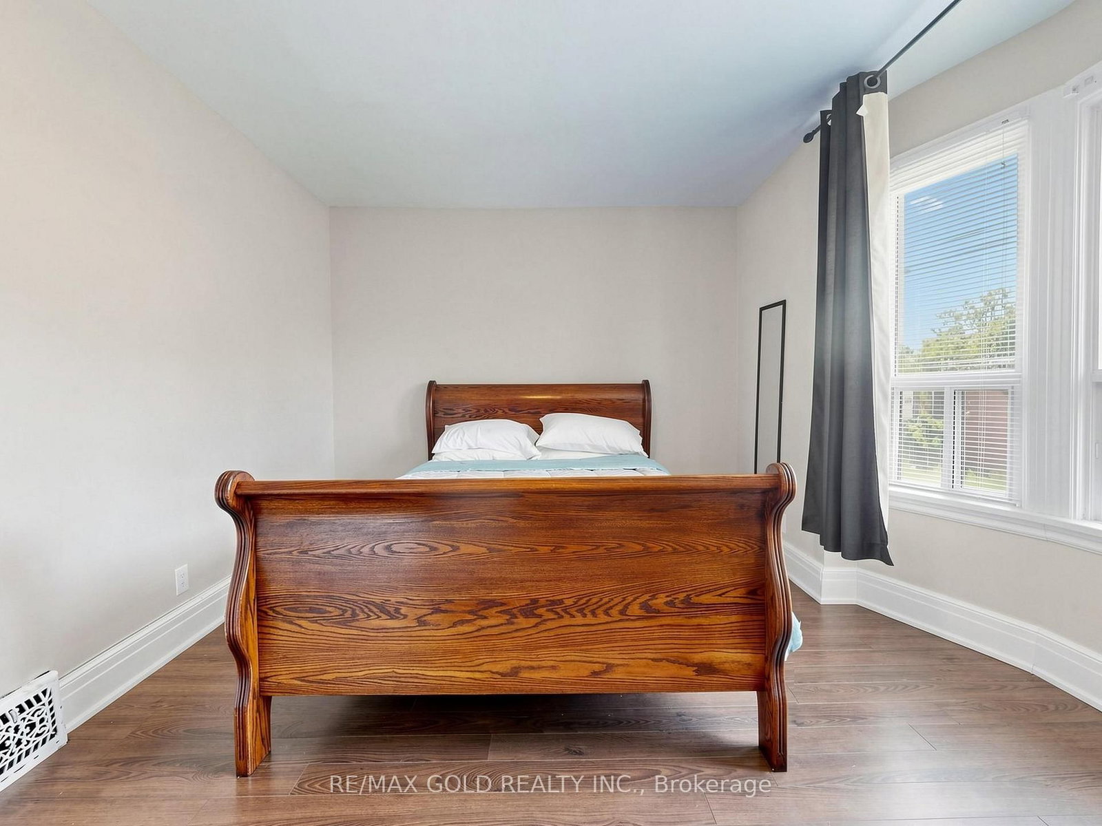 746 King Street W • Hamilton, ON photo 25
