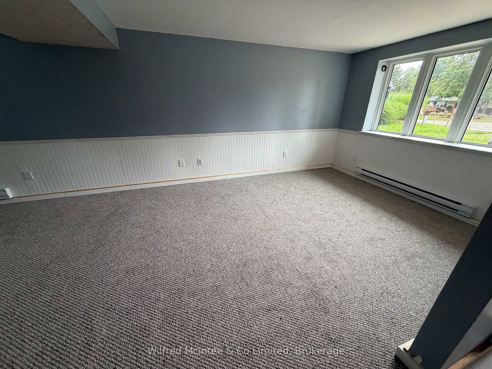 2 Parkview Court • Brockton, ON photo 10