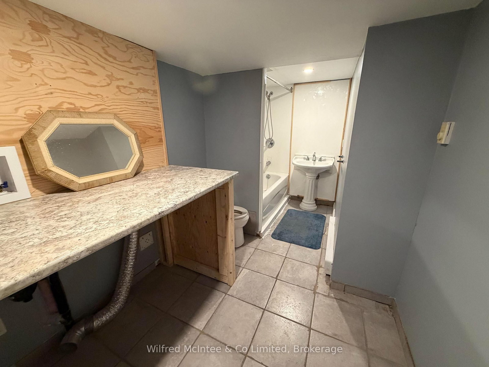 2 Parkview Court • Brockton, ON photo 13