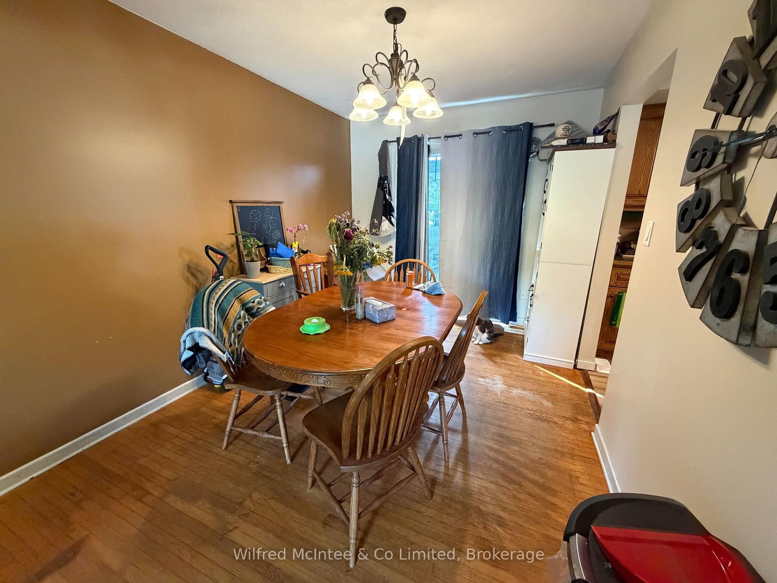 2 Parkview Court • Brockton, ON photo 3