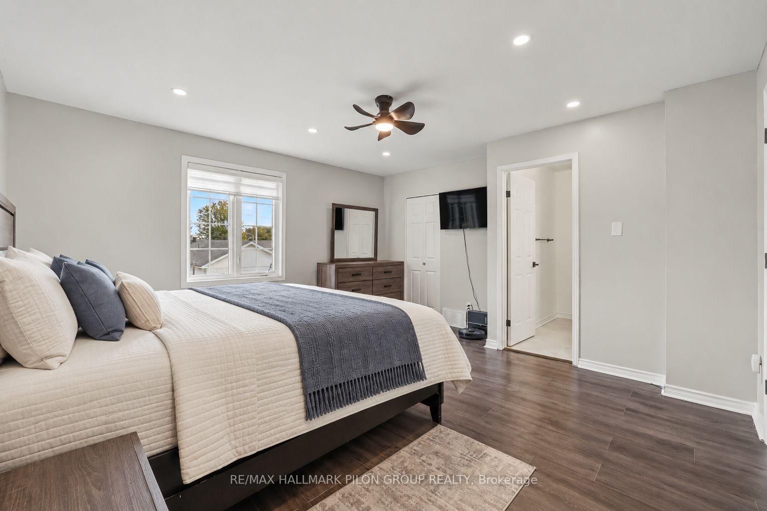 1689 Champneuf Drive • Ottawa, ON photo 18