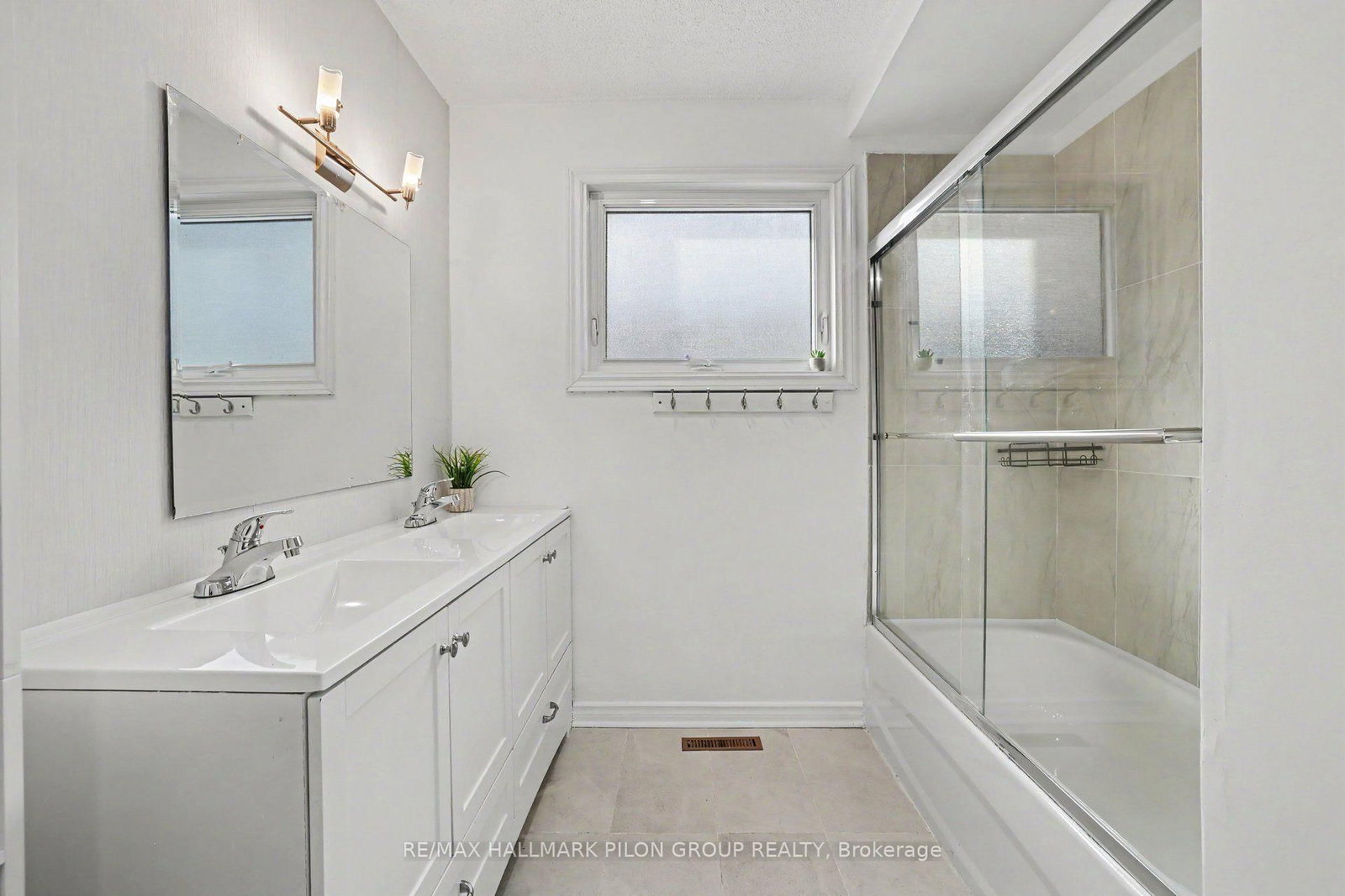 1689 Champneuf Drive • Ottawa, ON photo 19