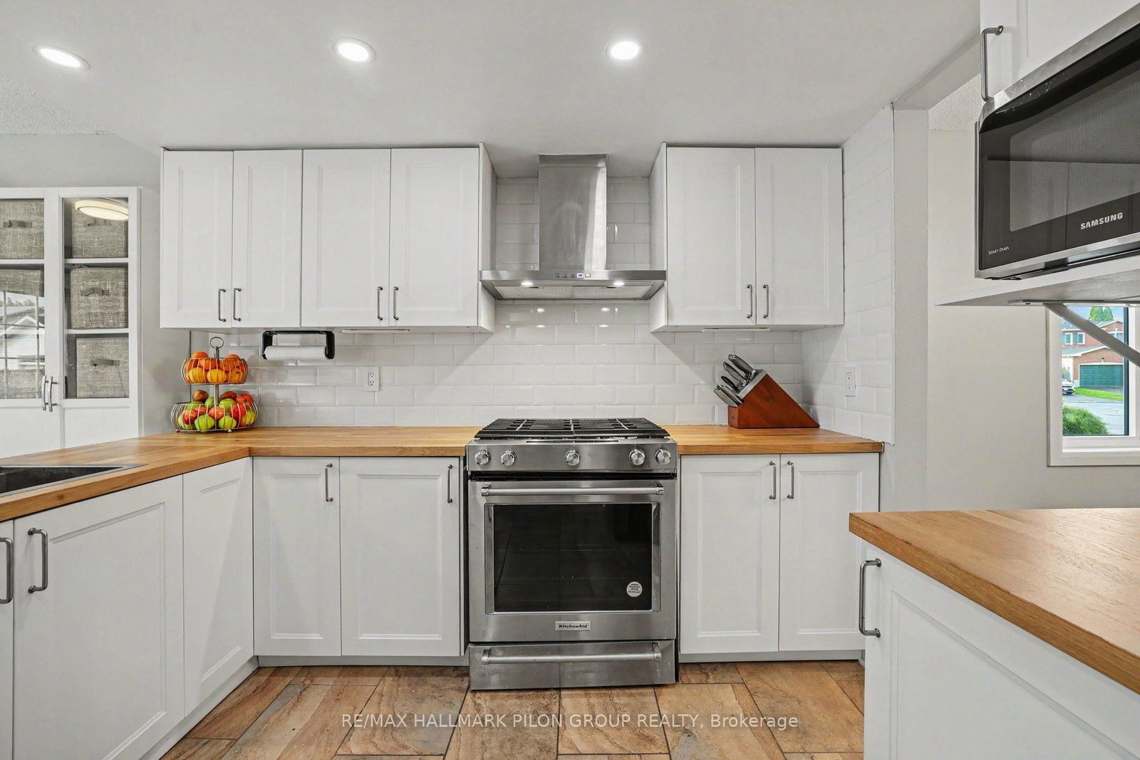 1689 Champneuf Drive • Ottawa, ON photo 6