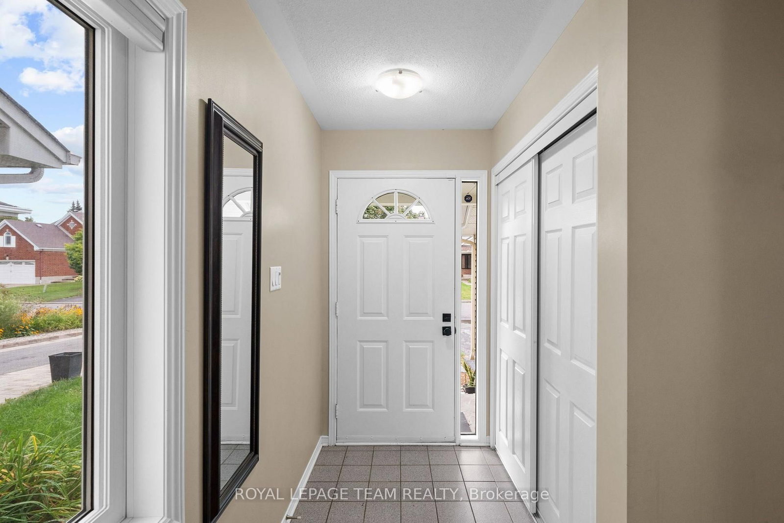 6524 Tooney Drive • Orleans, ON photo 5