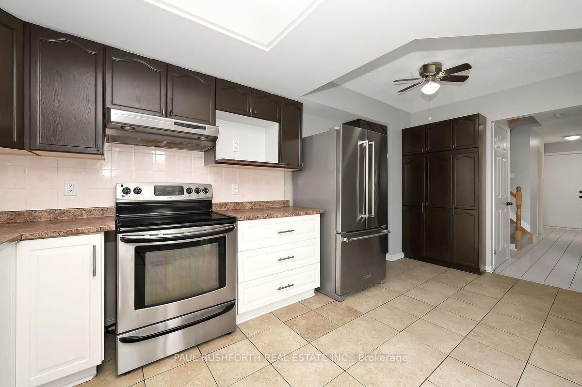 49 Grenadier Way • Ottawa, ON photo 11