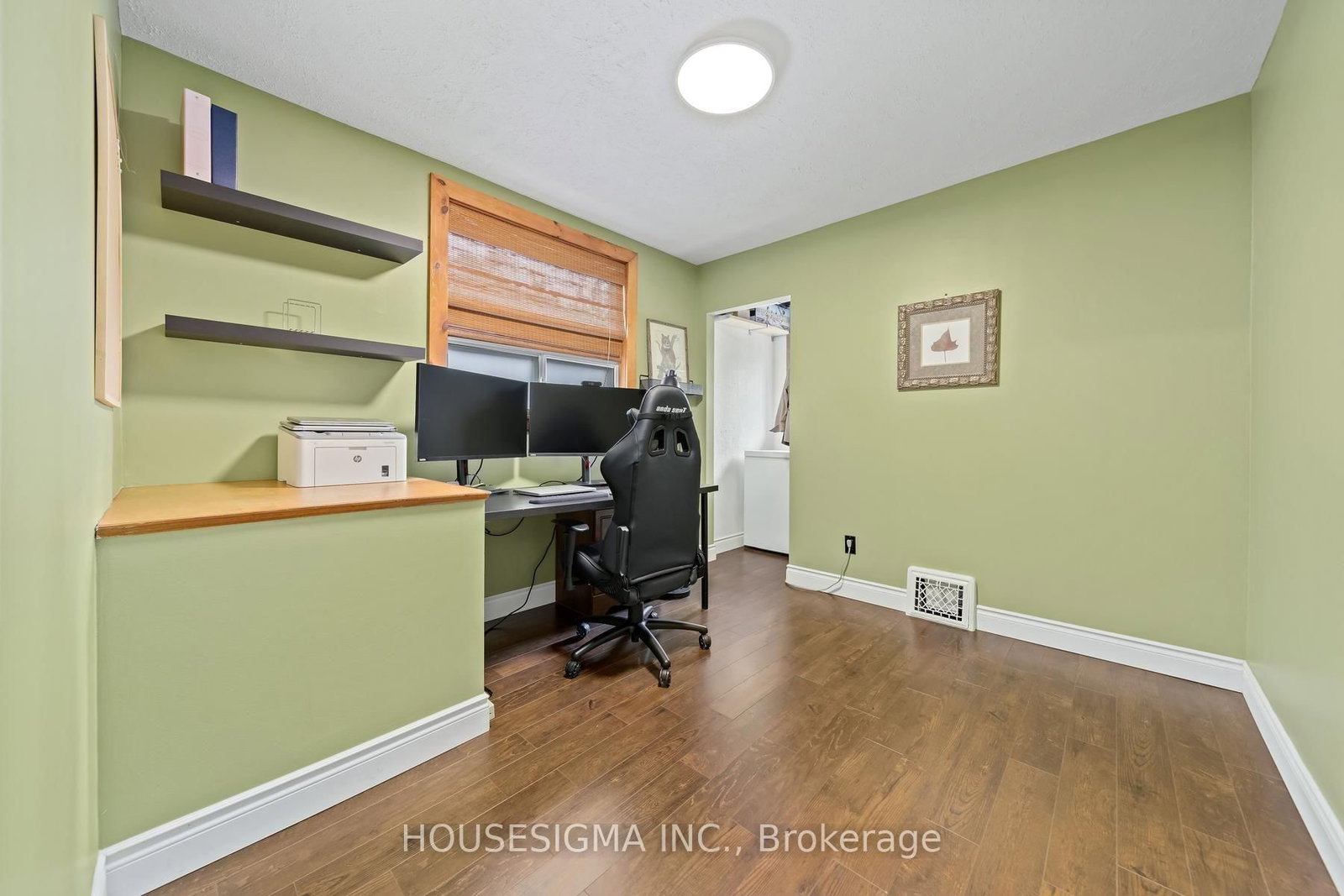22 Arkledun Avenue • Hamilton, ON photo 17