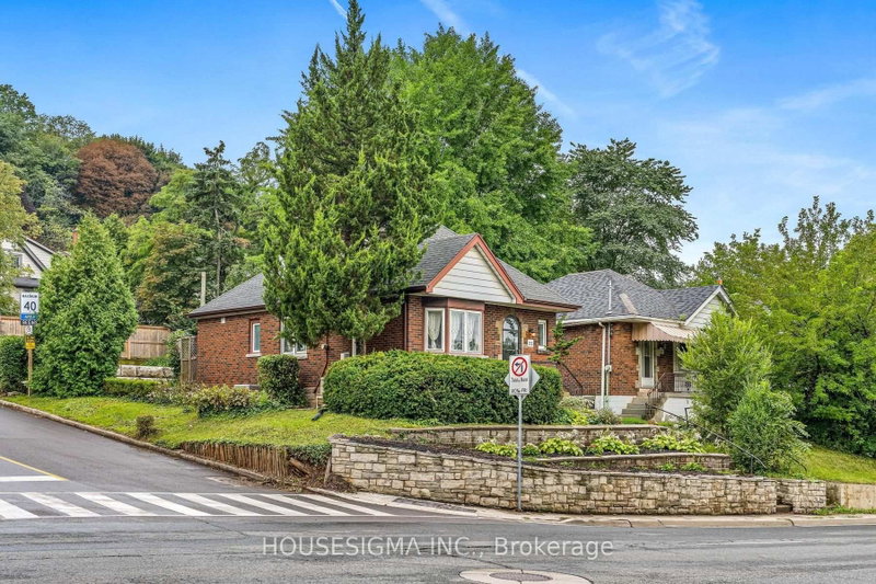 22 Arkledun Avenue