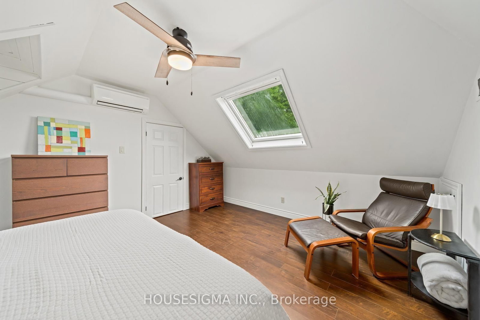 22 Arkledun Avenue • Hamilton, ON photo 21