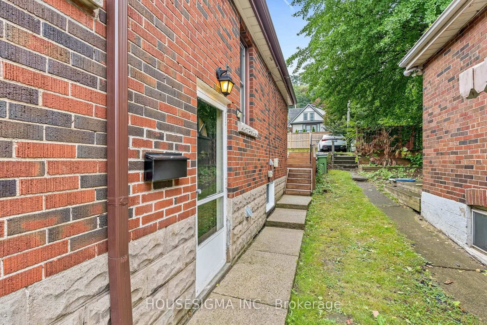 22 Arkledun Avenue • Hamilton, ON photo 24