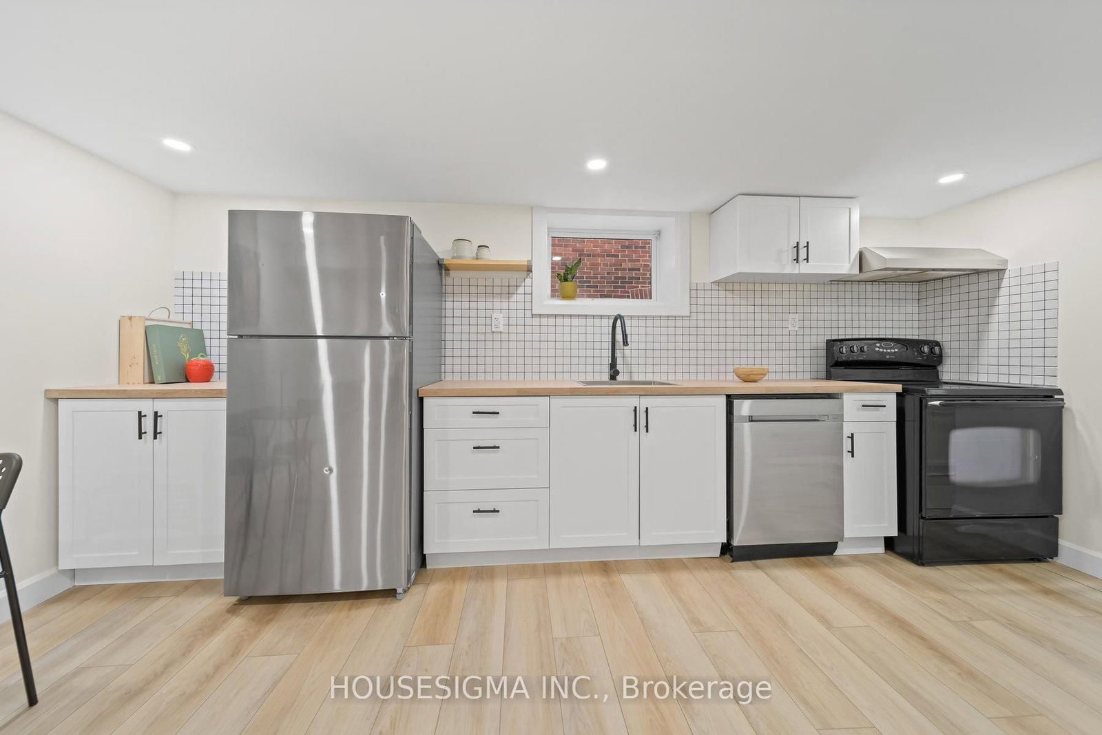 22 Arkledun Avenue • Hamilton, ON photo 29