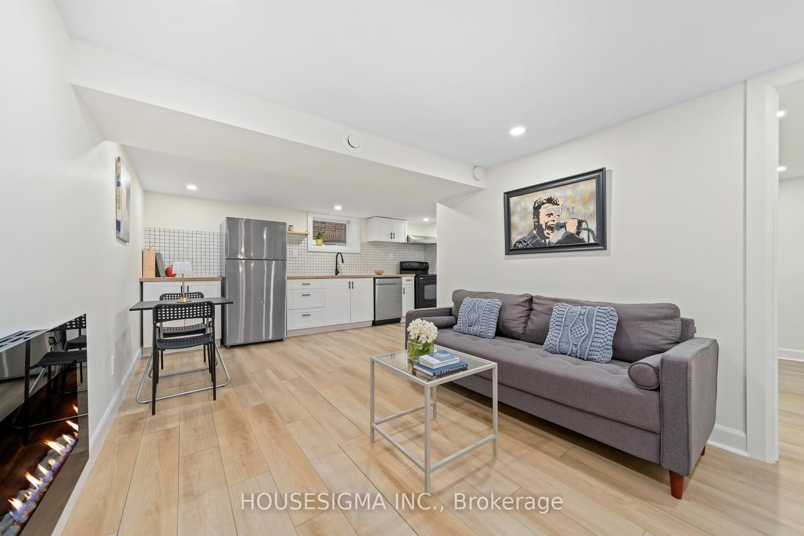 22 Arkledun Avenue • Hamilton, ON photo 32