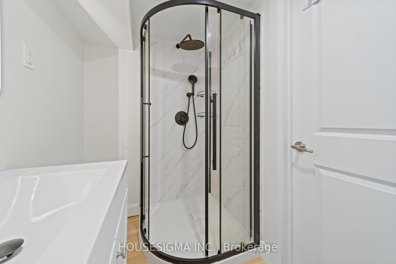 22 Arkledun Avenue • Hamilton, ON photo 36