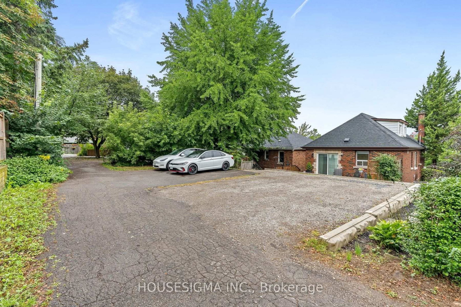 22 Arkledun Avenue • Hamilton, ON photo 42