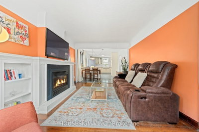 22 Arkledun Avenue • Hamilton, ON photo 8