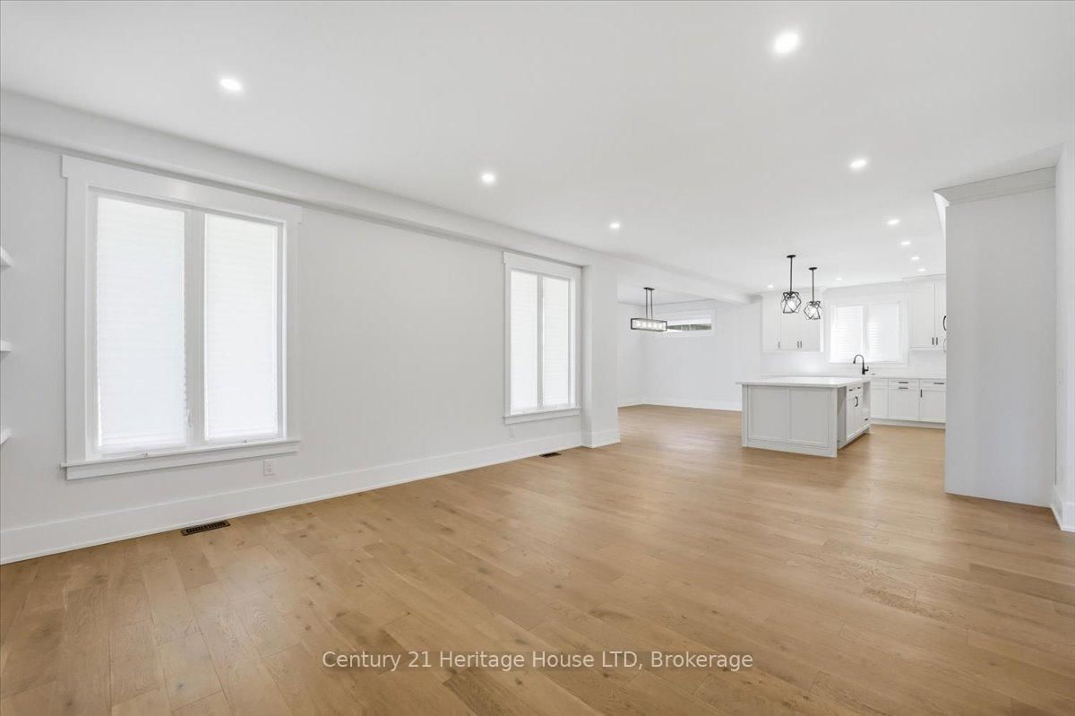2476 COLANGELO Drive • Niagara Falls, ON photo 12