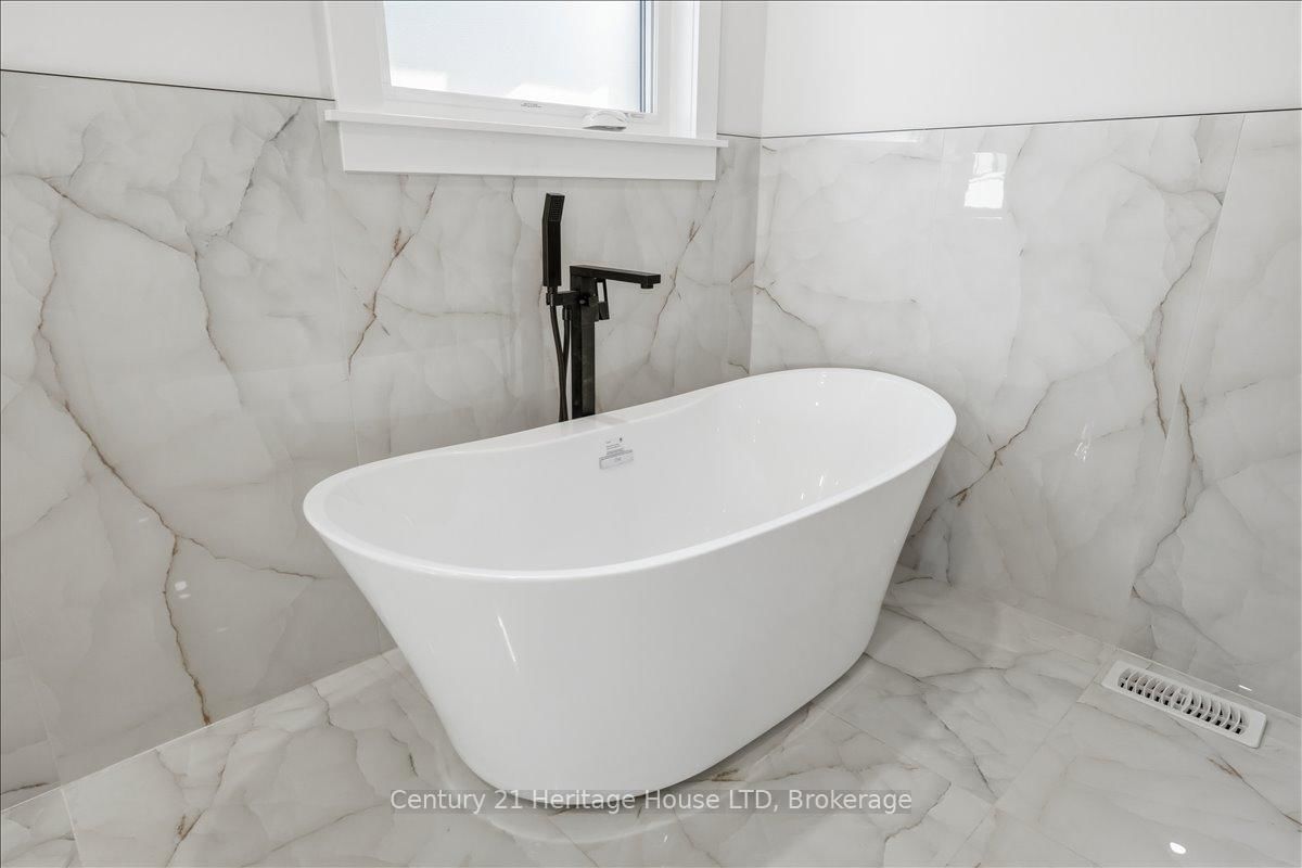 2476 COLANGELO Drive • Niagara Falls, ON photo 36
