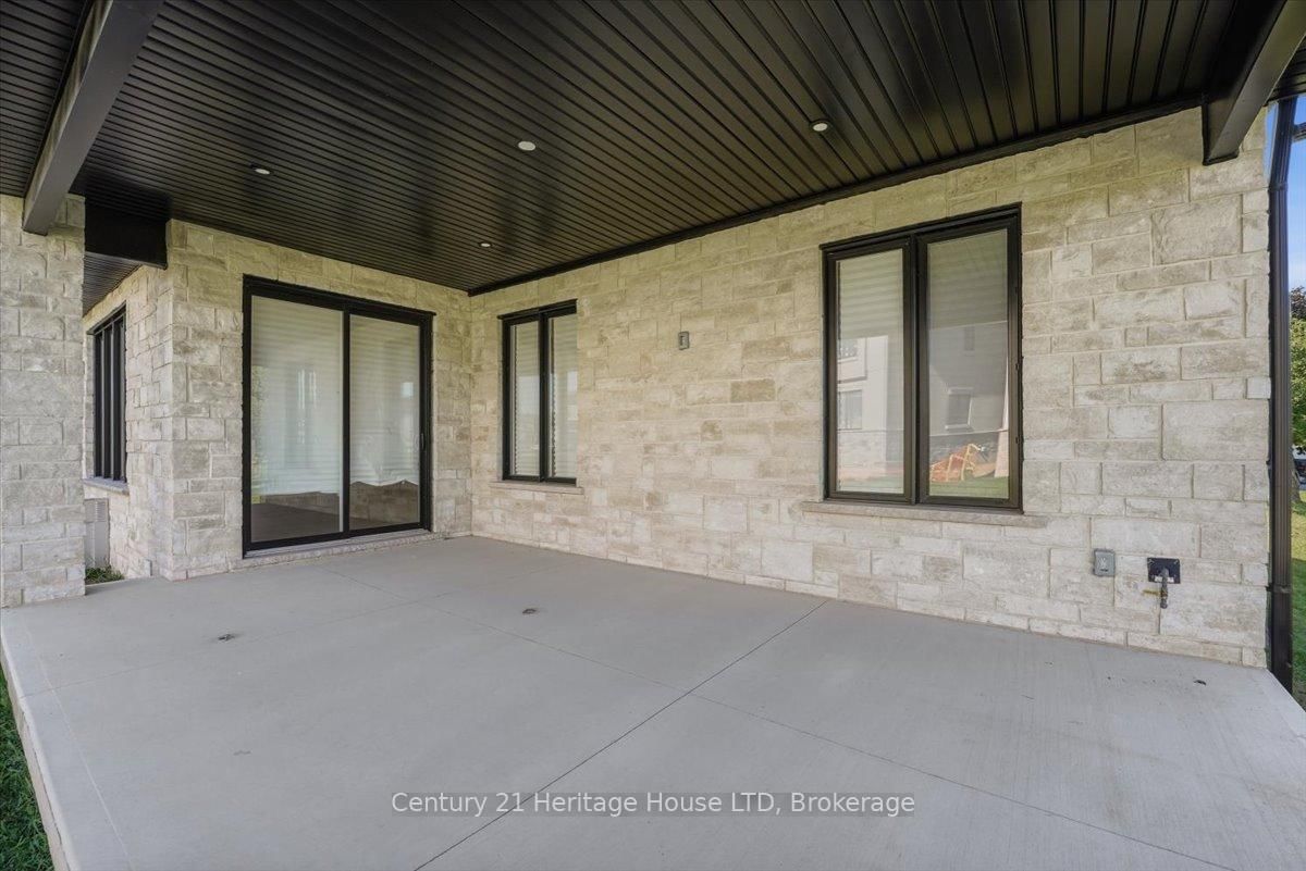 2476 COLANGELO Drive • Niagara Falls, ON photo 38