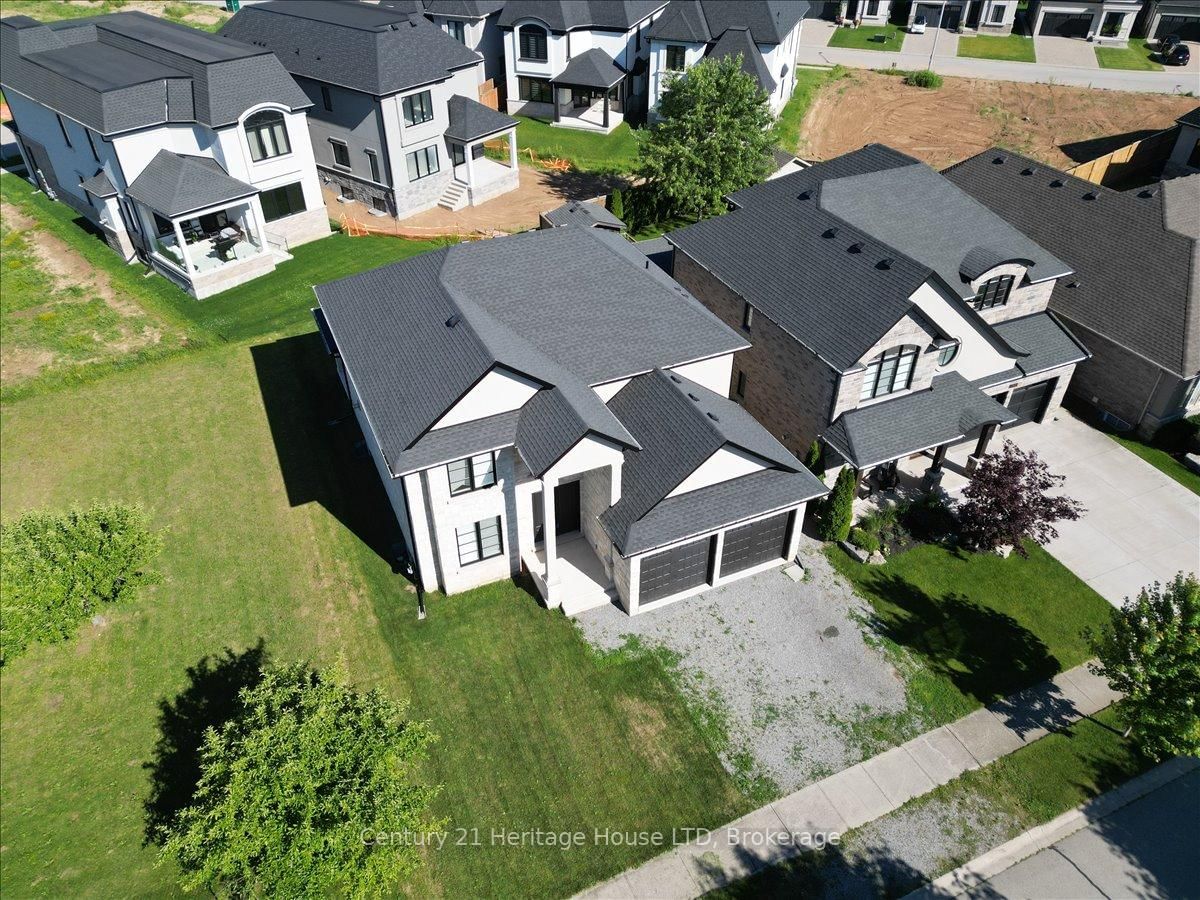 2476 COLANGELO Drive • Niagara Falls, ON photo 4