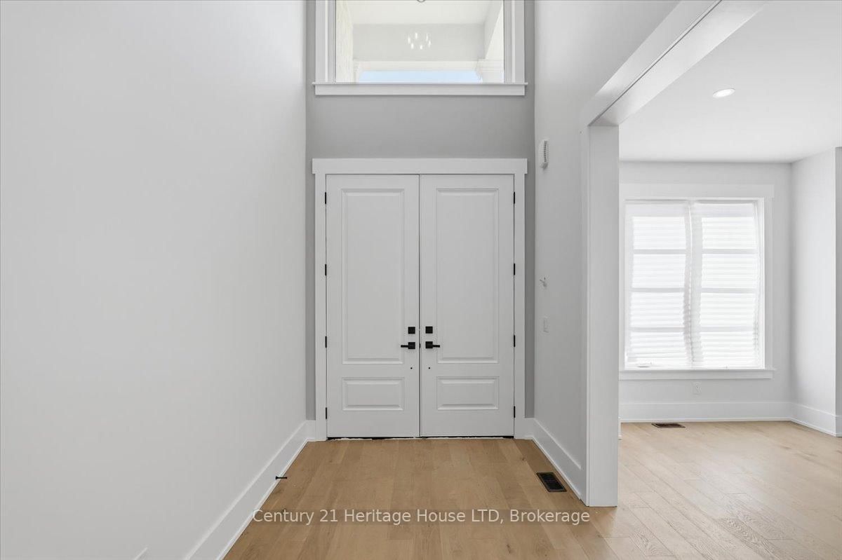 2476 COLANGELO Drive • Niagara Falls, ON photo 8