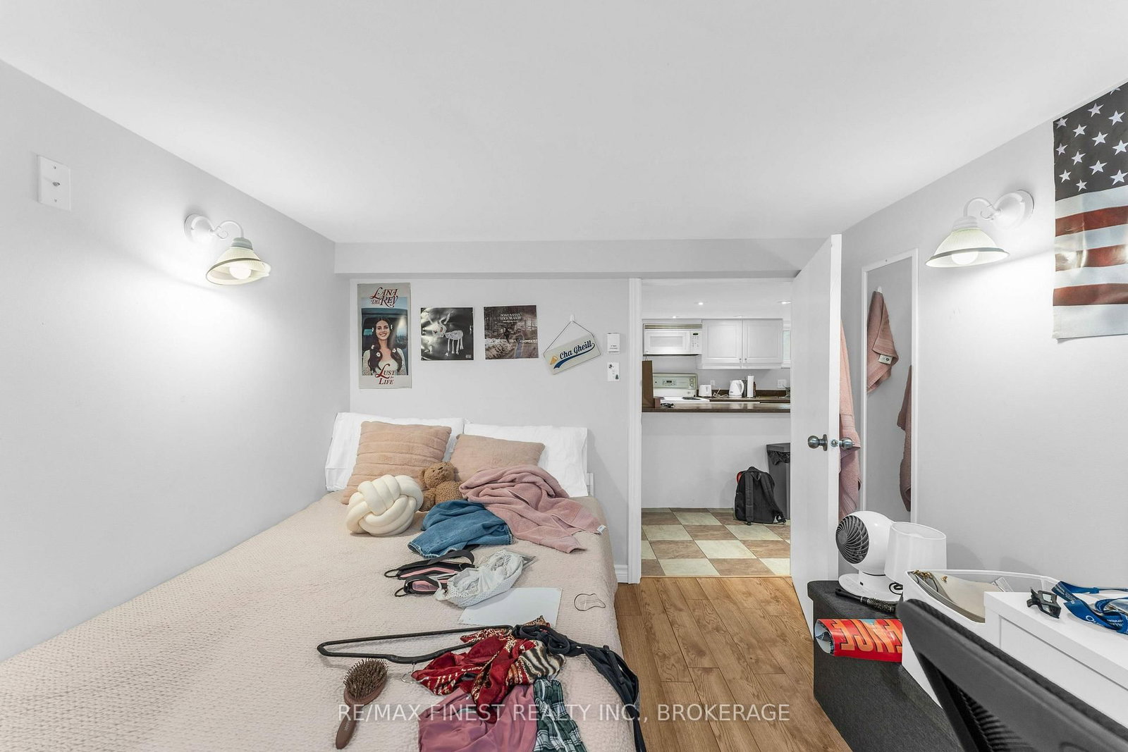 236 COLLINGWOOD Street • Kingston, ON photo 36