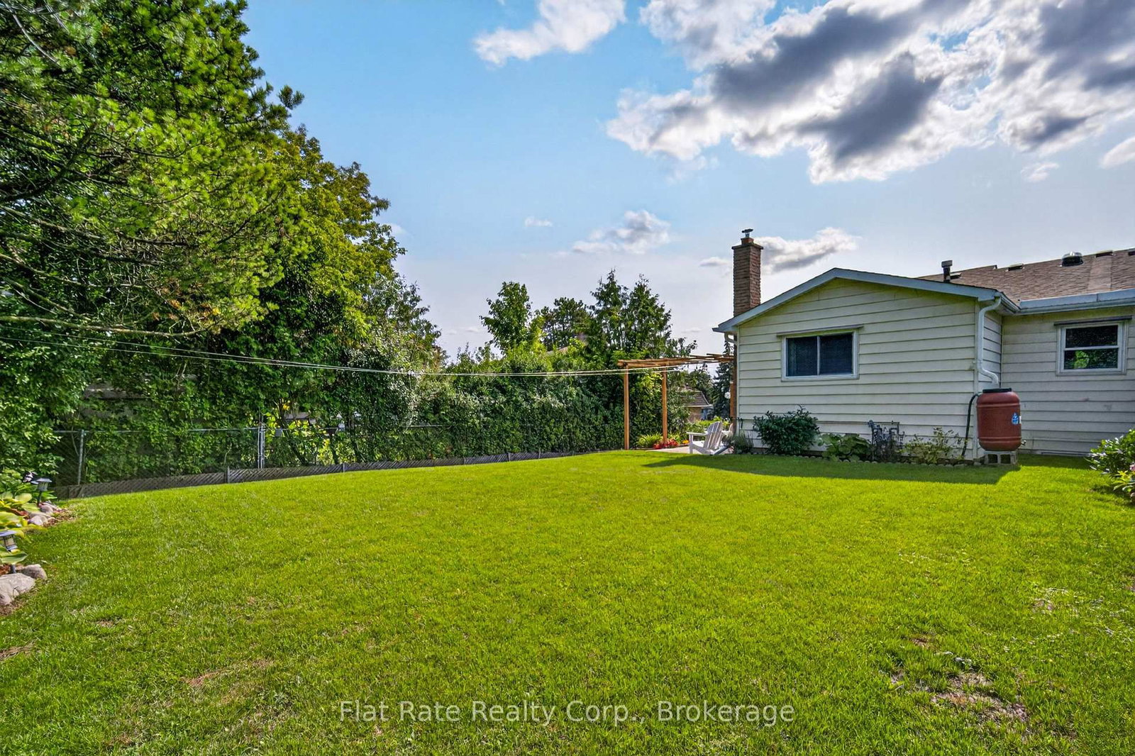 1990 WALKER Avenue • Peterborough, ON photo 29