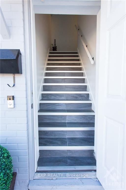 282 SUNNYSIDE Avenue