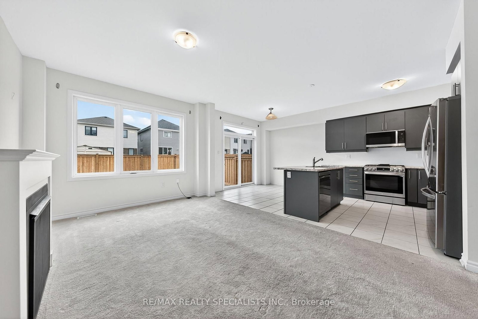 27 Harpin Way W • Centre Wellington, ON photo 12