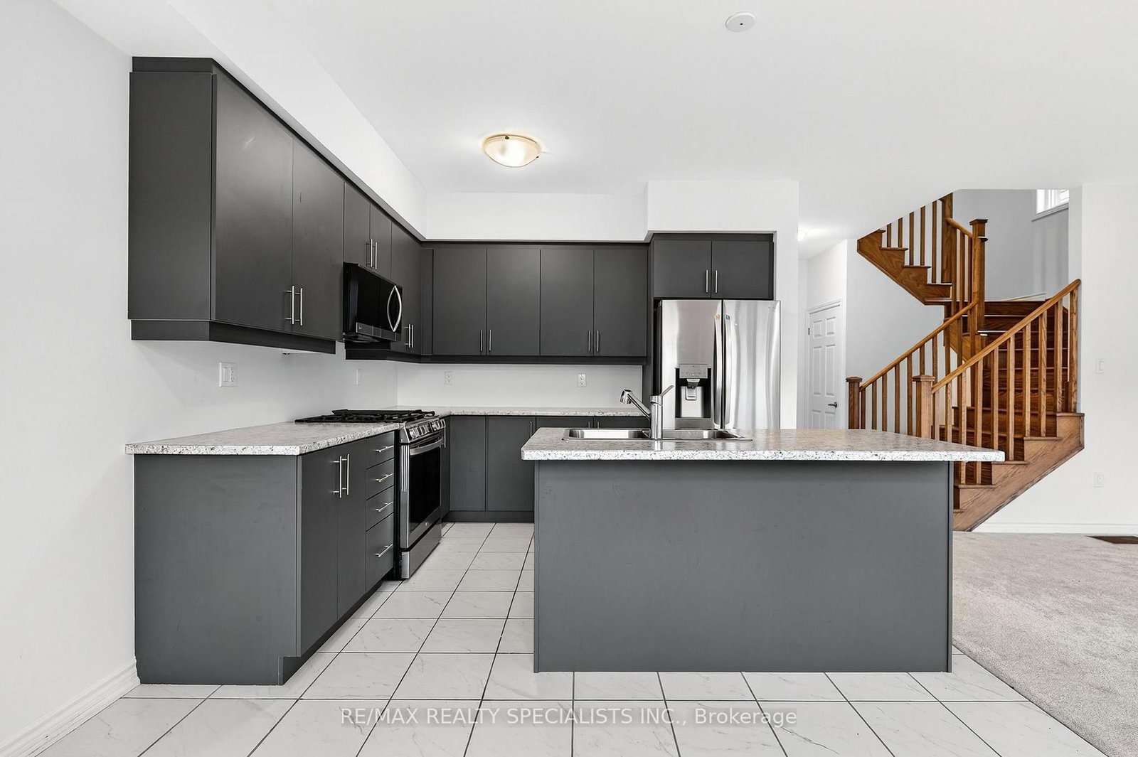 27 Harpin Way W • Centre Wellington, ON photo 16