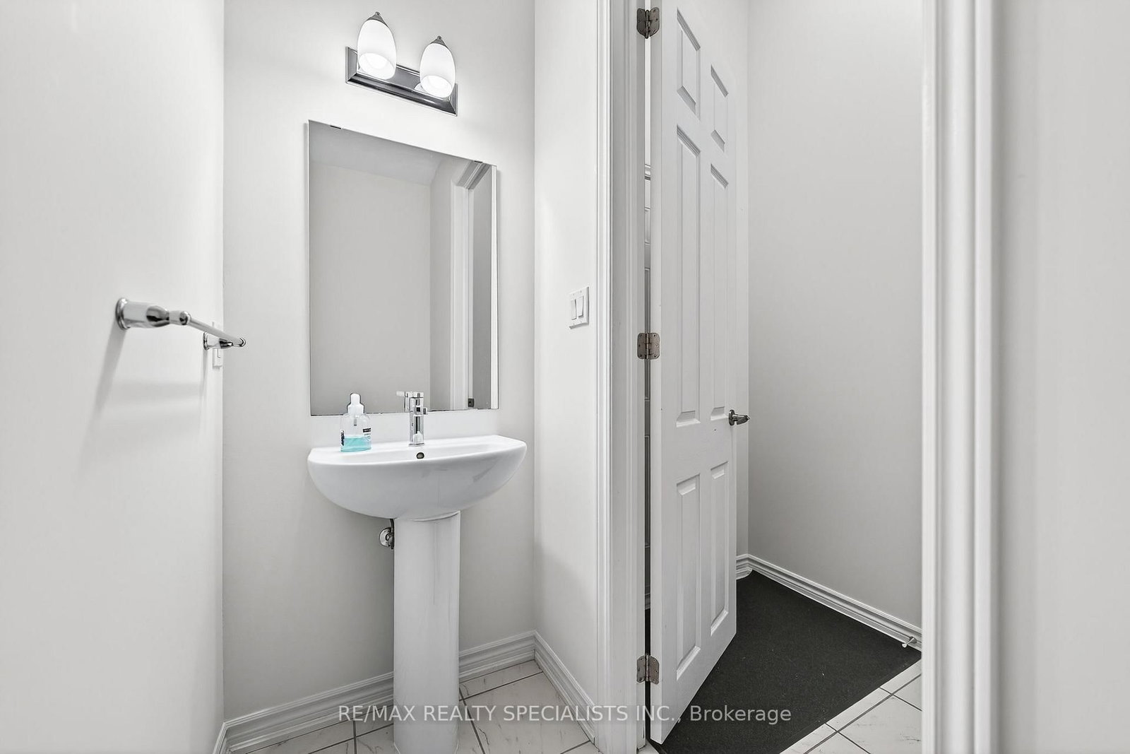 27 Harpin Way W • Centre Wellington, ON photo 26