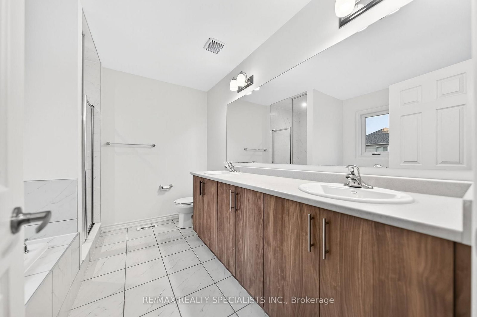 27 Harpin Way W • Centre Wellington, ON photo 31