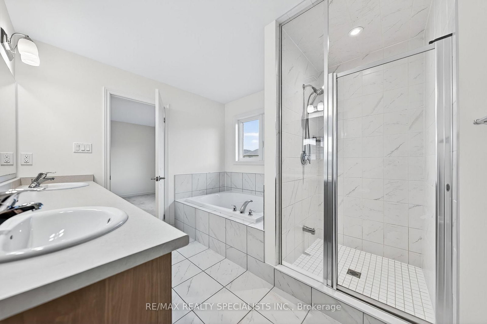 27 Harpin Way W • Centre Wellington, ON photo 34