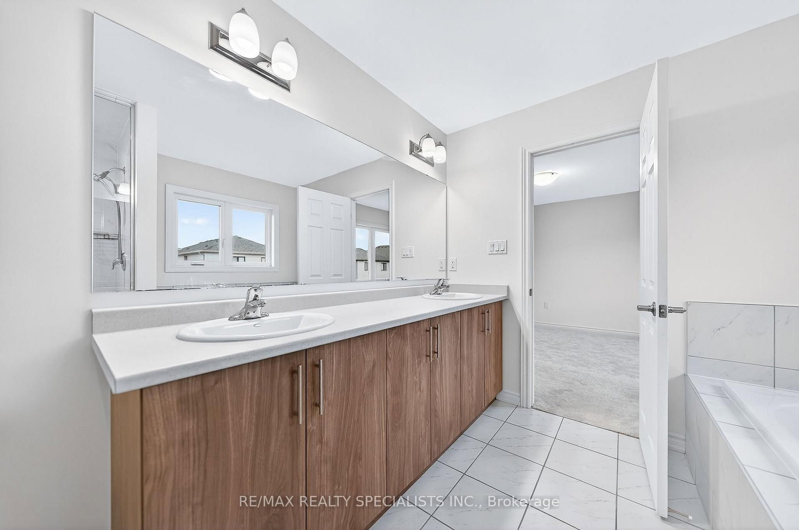 27 Harpin Way W • Centre Wellington, ON photo 36