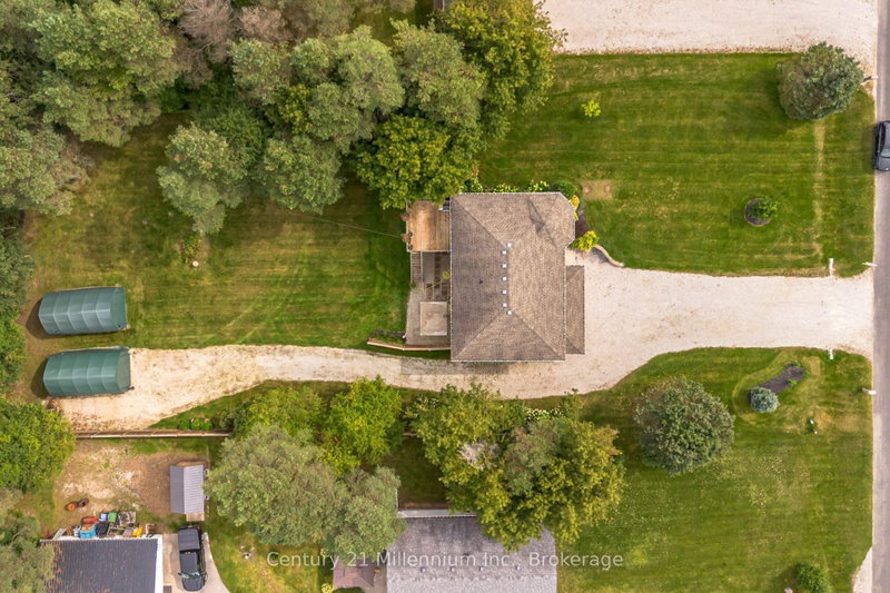 2 Pine Tree Drive