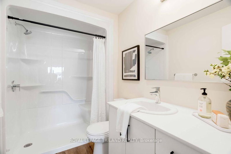 221 - 865 Kleinburg Drive