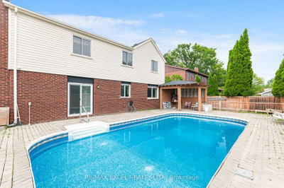 218 Angeline Street N • Kawartha Lakes, ON photo 8