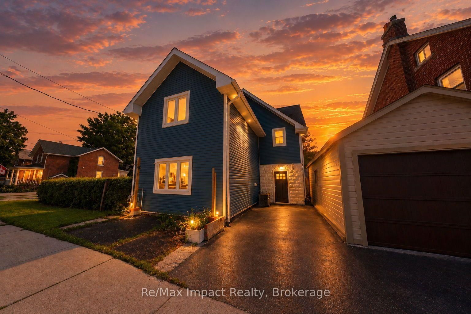 7 University Avenue E • Cobourg, ON photo 1