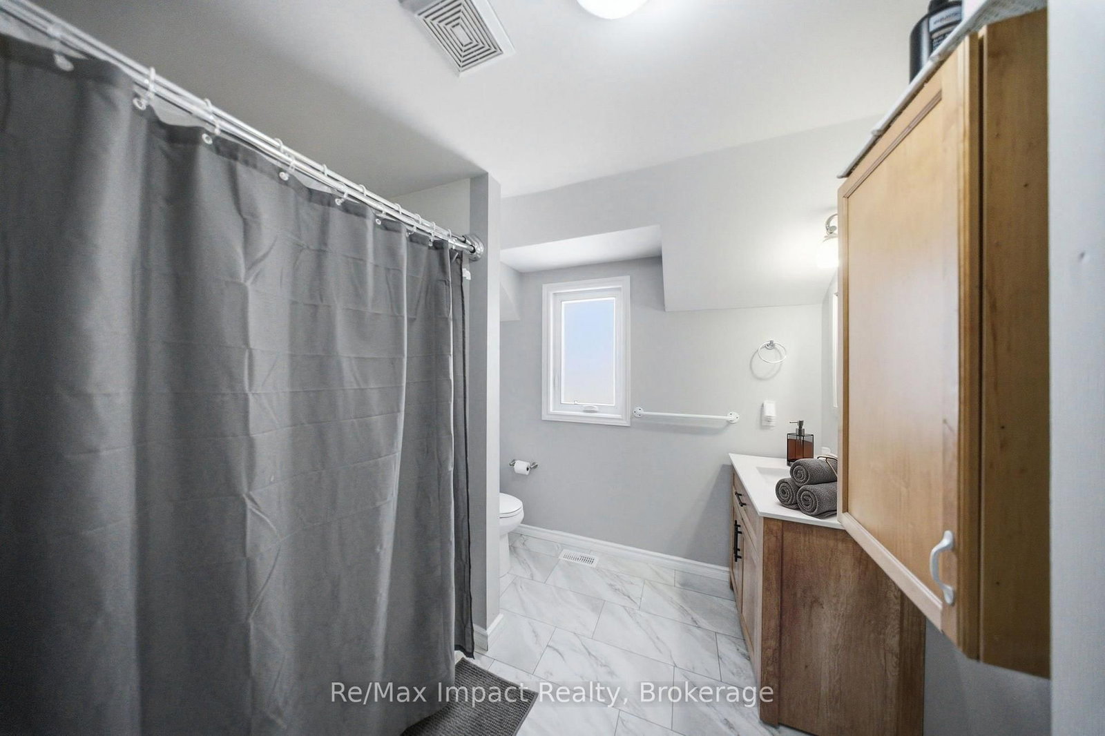 7 University Avenue E • Cobourg, ON photo 14