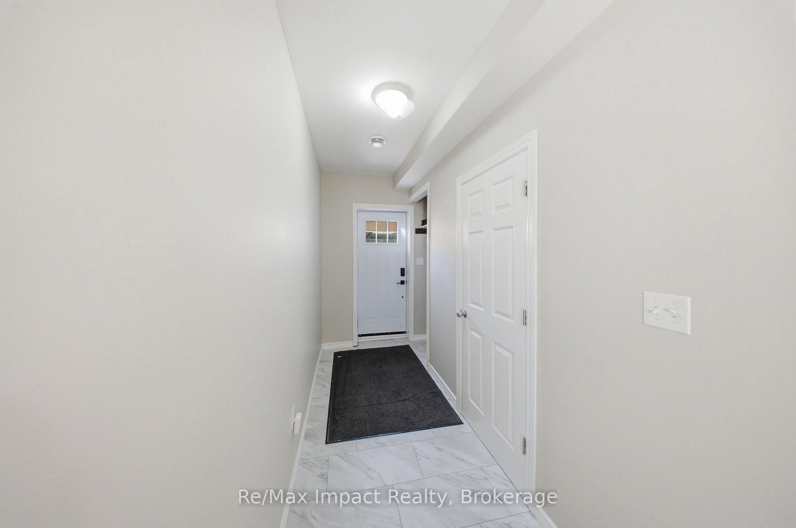 7 University Avenue E • Cobourg, ON photo 3