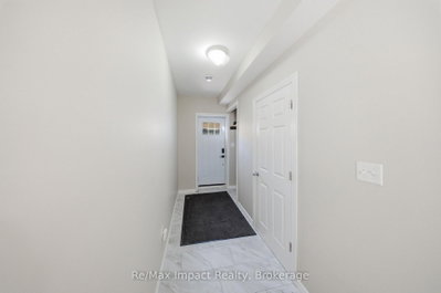 7 University Avenue E • Cobourg, ON photo 3