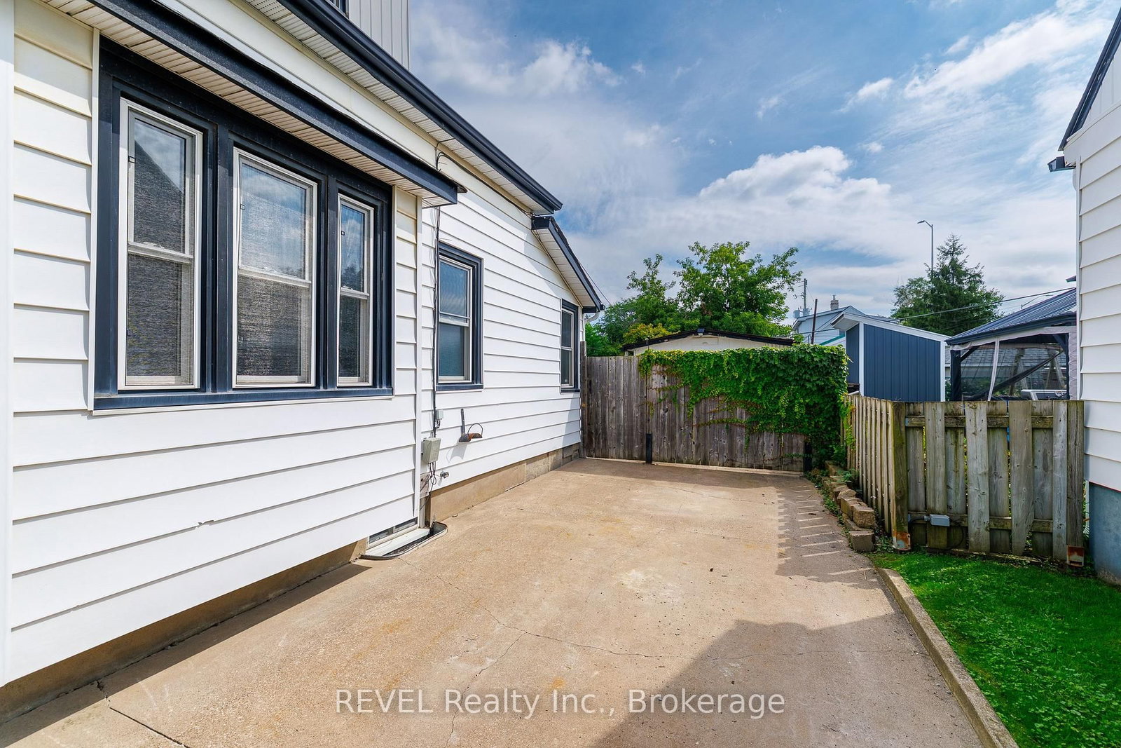 14 Battle Street • Thorold, ON photo 34