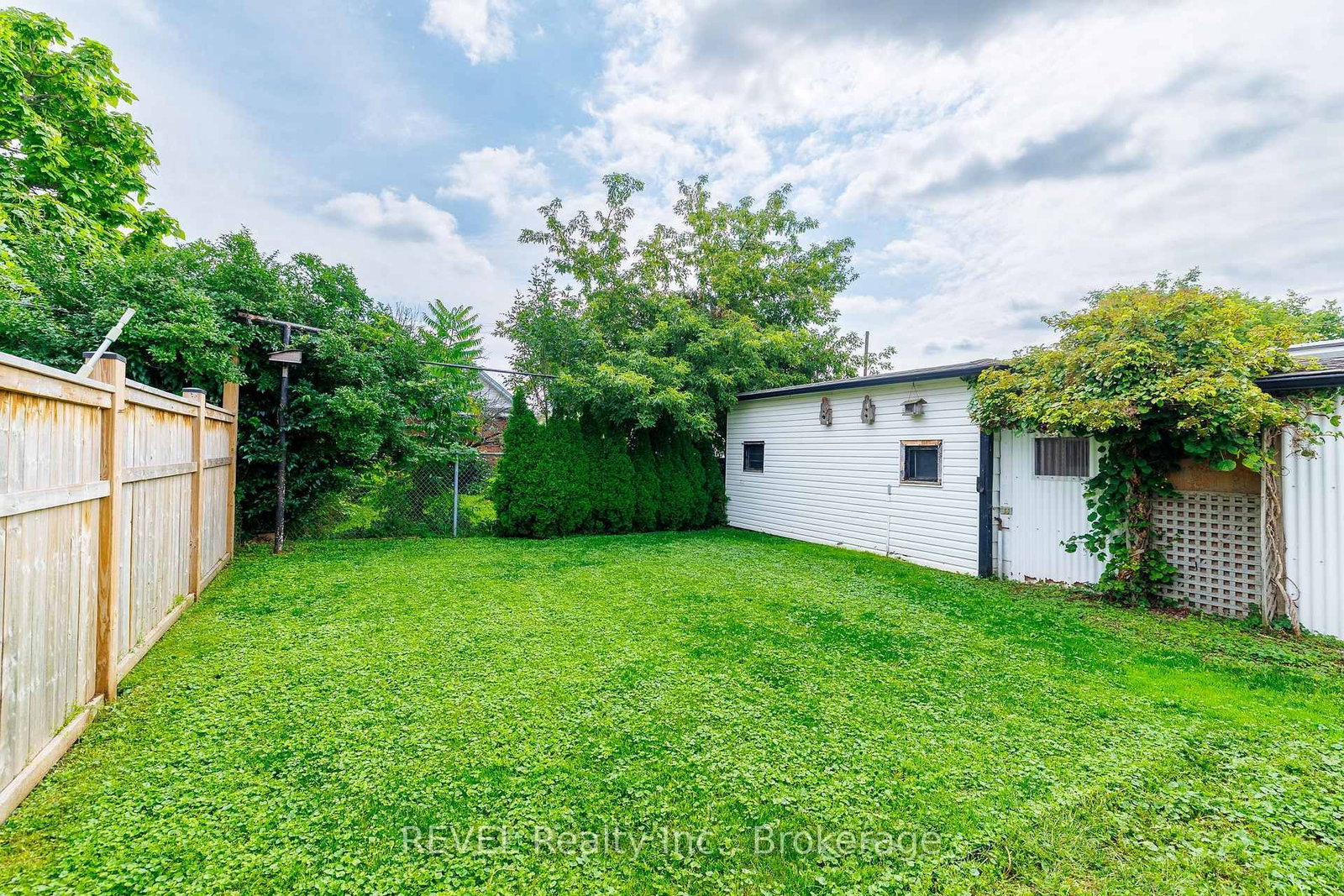 14 Battle Street • Thorold, ON photo 37