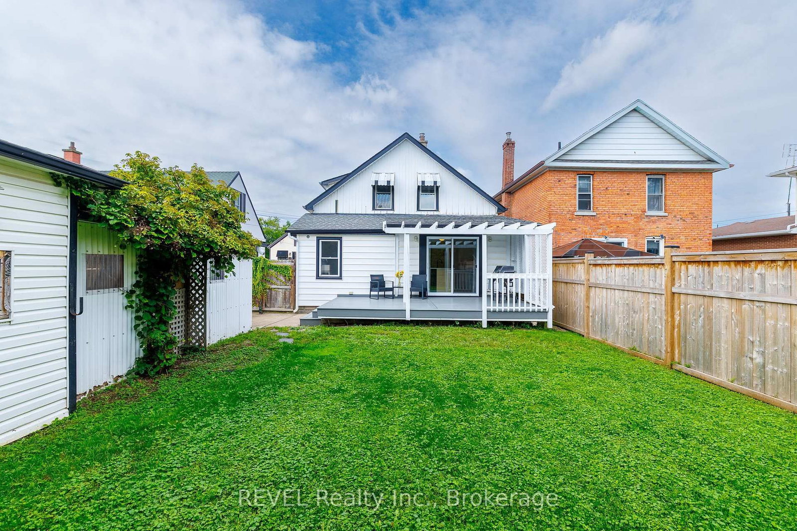 14 Battle Street • Thorold, ON photo 38