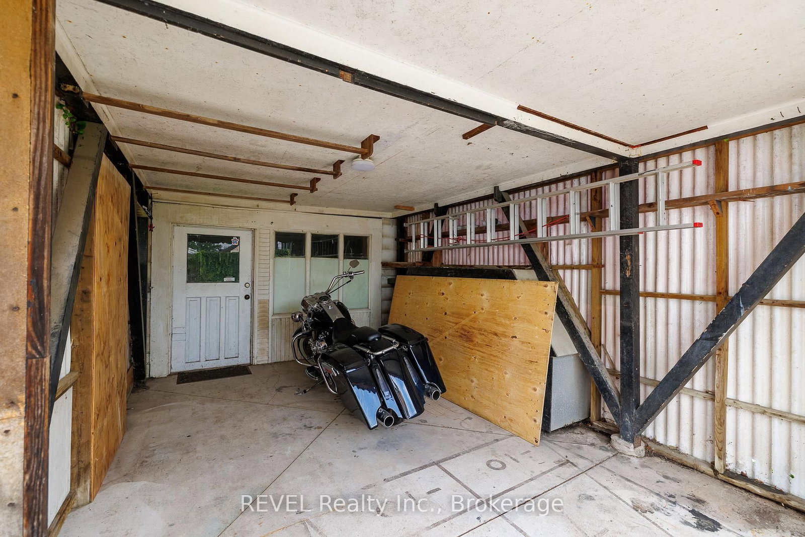 14 Battle Street • Thorold, ON photo 40