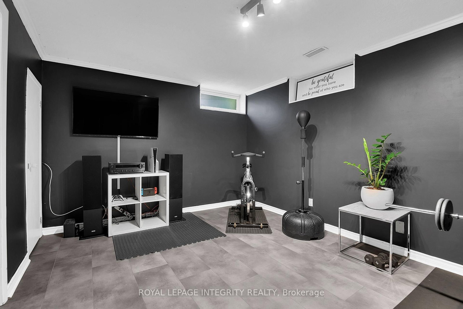 209 SHERWAY Drive • Barrhaven, ON photo 36