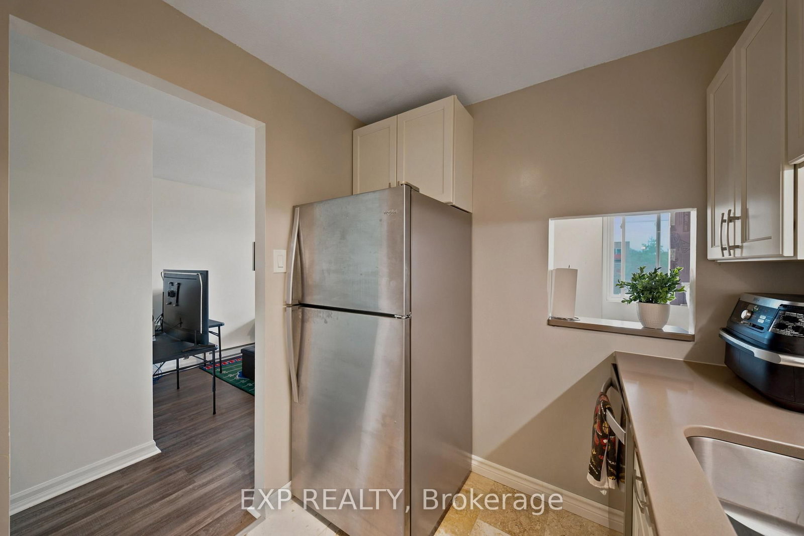 222 Guigues Avenue • #401 • Ottawa, ON photo 8