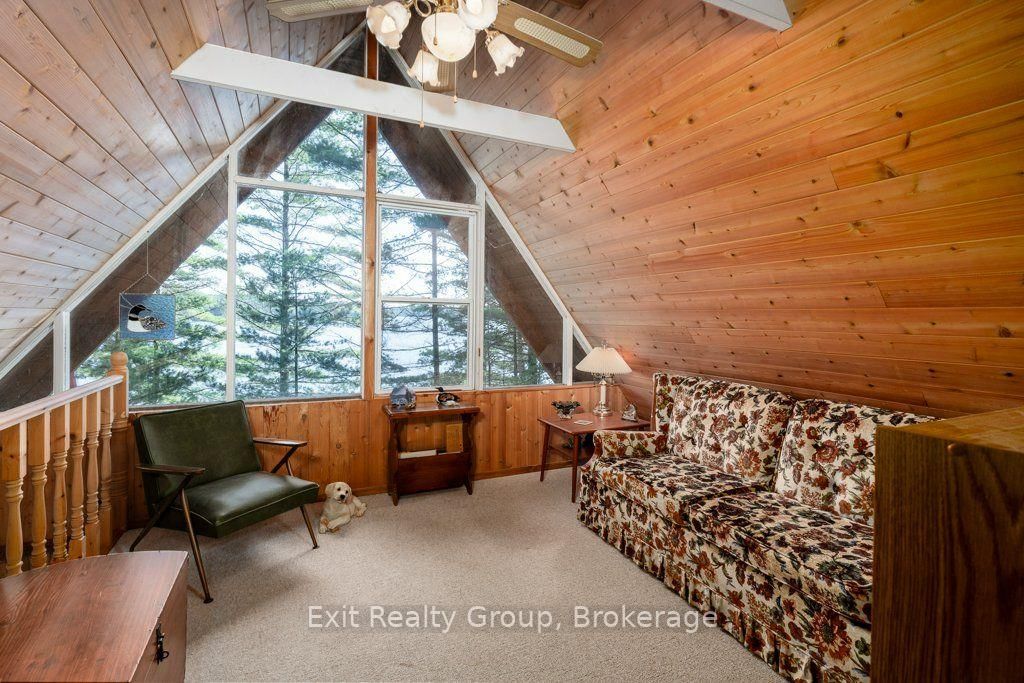 2010 Shabomeka Lake • Cloyne, ON photo 19