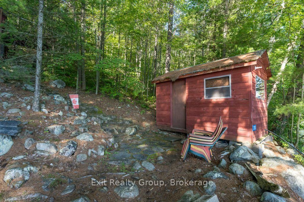 2010 Shabomeka Lake • Cloyne, ON photo 35