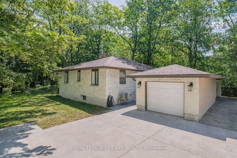 33 Forest Avenue