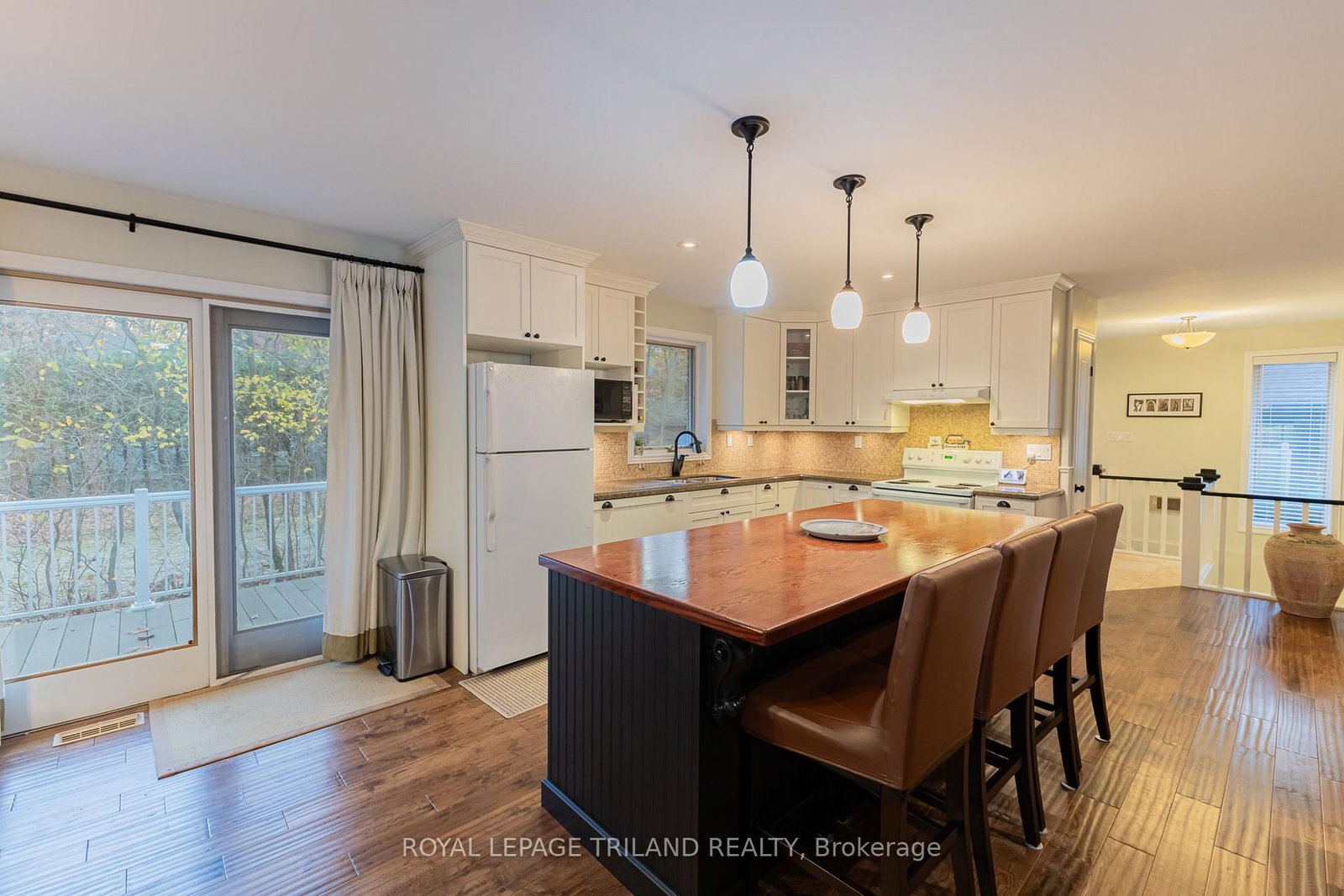 33 Forest Avenue • South Huron, ON photo 19