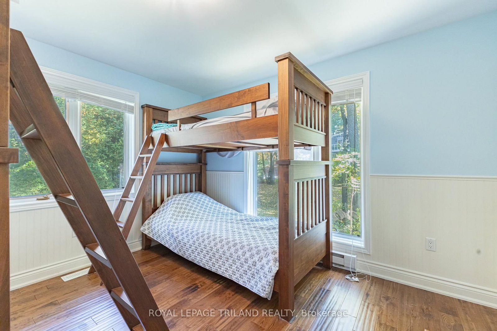 33 Forest Avenue • South Huron, ON photo 29